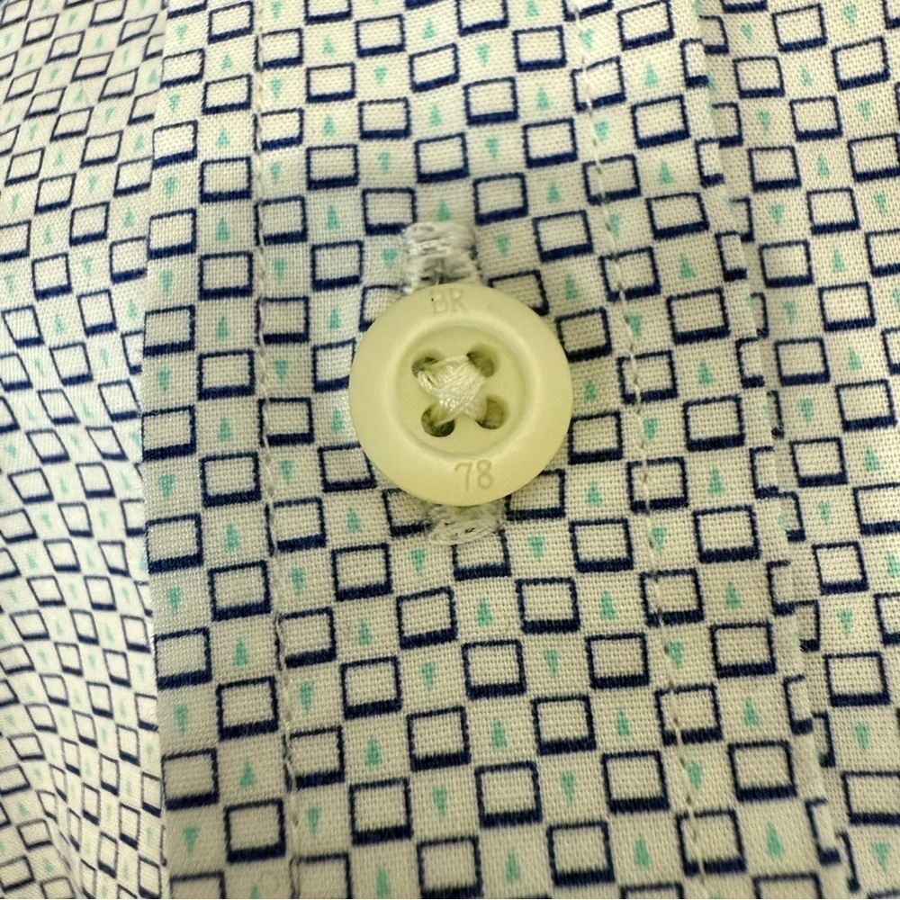 Banana Republic Light Blue Geometric Button Down Shirt Size M - Picture 14 of 17